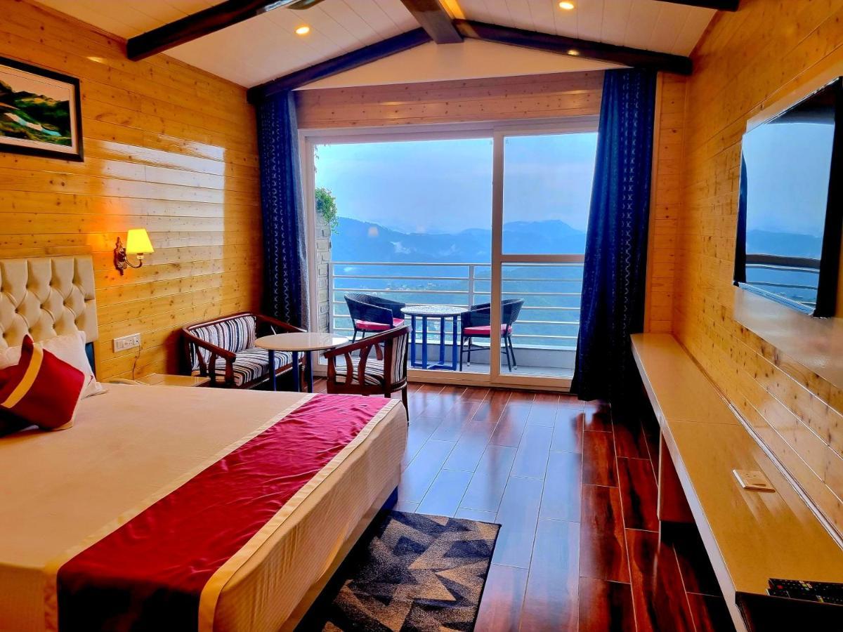 Hotel Wood Stock Luxury - A Boutique Property - Penthouse - Open Air Restaurant & Terrace Kasauli Dış mekan fotoğraf